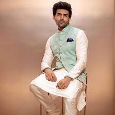 Kartik Aaryan S Looks That Will Leave You Stunned Kartik aaryan (@kartiktokaaryan) on tiktok | 18.9m likes. kartik aaryan s looks that will leave