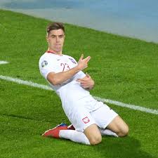 €15.00m* jul 1, 1995 in dzierżoniów, poland. Bvb Krzysztof Piatek Zu Borussia Dortmund Sturmer Vom Ac Milan Im Fokus Bvb