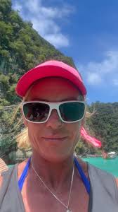 Phi phi Irland today what am amazing place @thailand.explores met some  amazing people ❤️ with @victoriasheridan2