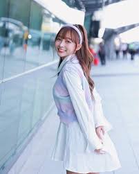 林襄床照外流⋯孫生「前男友視角」曝光！側胸弧線超養眼互動襄民暴動| 娛樂星聞