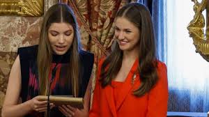 Video: El brindis sorpresa de la princesa Leonor y la infanta Sofía que conmueve al rey Felipe VI