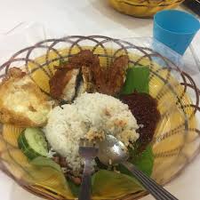 Nasi lemak lobster sangat sedap di nasi lemak tepi jalan 1996. Photos At Nasi Lemak Tepi Jalan 1996 Setia Alam Diner In Setia Alam