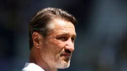 اليونايتد ينعي اقدم حراسه جاك كرومبتون