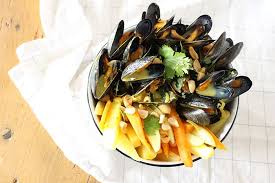 Bowl De Moules De Bouchot Au Curry Jaune Le Vitaliseur De Marion Recettes Minceur Curry Jaune Moules