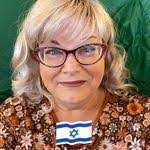 Karen Sechrest's Instagram, Twitter & Facebook