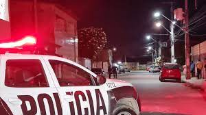 Dopo il sopraggiungere del malore l'uomo è stato soccorso da un'ambulanza che l'ha portato in codice rosso. Bnywqrcaghi9vm