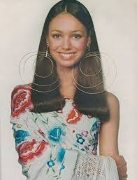 Her father is of english and scottish descent. Lynn Woodruff Explore Tumblr Posts And Blogs Tumgir