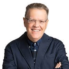 Tami Studer's Instagram, Twitter & Facebook