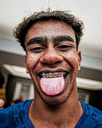 Mezanmî si yon moun pay genyn se pa group la men domaj jan poul y bay la  eoa konsal tonbe Mw anvi jwe pou aswé a yon moun ki gen yon fich