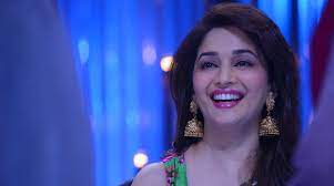 Madhuri dixit cute smile | hd bollywood actresses. Madhuri Dixit Turns 51 Celebs Wish Lady With The Golden Smile