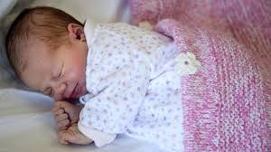 Und deswegen ist es mehr als logisch, dass sie sich in den zutätowierten rocker mason verlieben sollte statt in den gut aussehenden und privilegierten xander. Plotzlicher Kindstod Babys Sollten Nicht Auf Dem Bauch Schlafen Welt