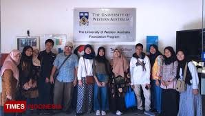 Dalam artian 26% guru sma khadijah surabaya bergelar s2. Sma Khadijah Surabaya Menyapa Australia Melalui Iaip Times Indonesia
