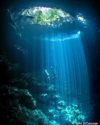 Incredible Underwater Photography By Tom St George Underwater Art Underwater Photography Underwater Caves