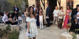 Σε μια αποκάλυψη προέβη η κατερίνα μουτσάτσου στο περιοδικό downtown. H Katerina Moytsatsoy Pantreythke Me 8rhskeytiko Gamo Sthn Aigina Eikones Zwh Iefimerida Gr