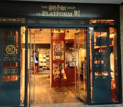 Harry Potter Store At King S Cross Station Check Just Visited Over The Summer It S Pretty Small Bu Harry Potter Store Kings Cross Station Harry Potter