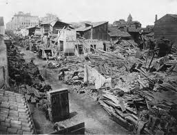 Inondations De Lyon 1856 Vue Des Degats Causes Par Les Eaux Dans La Rue Madame Ou Monsieur Maison Marmonier Rue Lyon Rhone