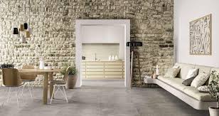 Grand ou petit pour un carrelage unique. Memento Concrete Effect Porcelain Tiles Marazzi