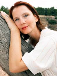 Daniela Saal, actress (Fitz + Skoglund Agents)