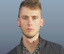I'm fairly new to machine gun kelly cause i never realized how hot he was, look at those soles! Machine Gun Kelly Birthday Age Height Details