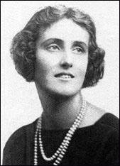 Lady Cynthia Curzon to wed