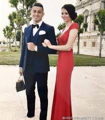 News Just Married Hochzeit Bei Betty Taube Und Koray Gunter Awww Die Ex Gntm Kandidatin Postete Bilder Der Wedding Dresses Bridesmaid Dresses Bridesmaid