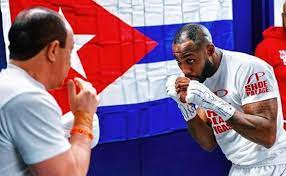 Yordenis ugás is a cuban amateur boxer best known to win the lightweight 2005 world amateur boxing. Yordenis Ugas Abandone Ser El Mejor Boxeador En Cuba Por Ser Un Hombre Libre