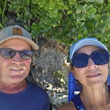 Beachfront accommodations near bars and restaurants?