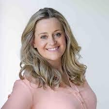 Lindsay Herda's Instagram, Twitter & Facebook