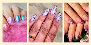 We've gone for a metallic nail on the index finger only but you can alternate designs on. 21 Glitter Nail Polishes Get Glitter Nails