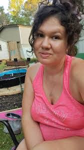 Anne Platts's Instagram, Twitter & Facebook