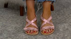 Whoever said money can't buy happiness simply didn't know where to go shopping. Amy Stran S Feet Wikifeet