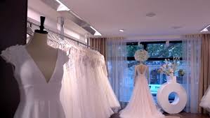 Waschmal ist deine mobile brautkleid reinigung in celle mit waschmal hygienezertifikat. Diva Braut Und Festmoden Home Facebook