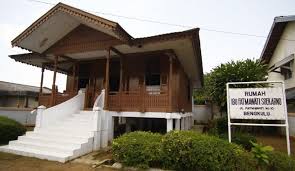 4 macam macam rumah tradisional baileo. 5 Rumah Adat Bengkulu Gambar Nama Keterangannya