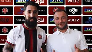 Istanbul karagümrük walking tour 2020 hava çok güzel,insanlarımız çok güzel,i̇stanbul zaten hep güzel süper lig'e yükselen son takım fatih karagümrük oldu. Son Dakika Jimmy Durmaz Resmen Fatih Karagumruk Te Galatasaray Gs Haberleri Spor