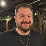 Victor Ferretti's Instagram, Twitter & Facebook