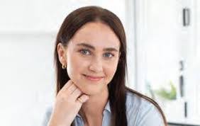 Judi Waller's Instagram, Twitter & Facebook