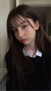 Gorgeous And Cute Wispy Bangs Styles You Should Try Wispy Bangs Bangs Hairstyles Hairstyles Bangs Wis In 2021 How To Style Bangs Beauty Girl Hairstyles With Bangs