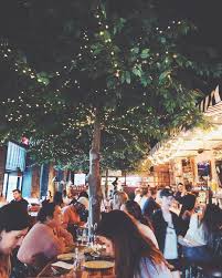Bar Poet Toronto Gives Off Incredible Secret Garden Vibes Narcity In 2020 Toronto Bars Green Garden Toronto
