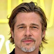 The Best Brad Pitt Haircuts Hairstyles Ultimate Guide Brad Pitt Haircut Brad Pitt Hair Brad Pitt Long Hair