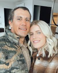 Krista Arredondo's Instagram, Twitter & Facebook