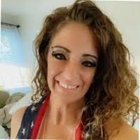 Ashley Menke's Instagram, Twitter & Facebook