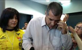 Ver las letras de indio solari y escuchar habia una vez, el tesoro de los inocentes, flight 956, to beef or not to beef y más canciones! El Saludo Del Indio Solari Que Hizo A Llorar Los Padres De Micaela Garcia Infoveloz Com