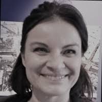 Valerie Hartmann's Instagram, Twitter & Facebook