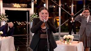 Yoga pants, brooklyn, new york. Emmy Awards 2020 Annie Murphy In Valentino Tom Lorenzo
