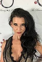 Annette Marie's Instagram, Twitter & Facebook