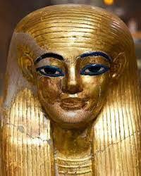 The top 9 most powerful women in history. 1. Cleopatra 2. Hatshepsut 3.  Mary, Mother of Jesus 4. Aisha bint Abi Bakr 5. Wu Zetian 6. Elizabeth I 7.  Rani Lakshmibai 8. Sarah 9. Khadijah bint Khuwaylid