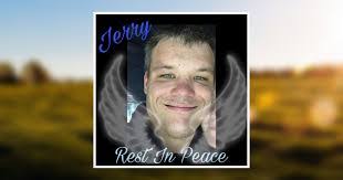 Gerald Straight's Instagram, Twitter & Facebook