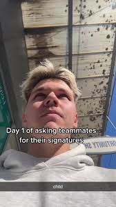 Football Cards Passion: Collecting Signatures from Teammates