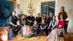 12 kinder zog familienoberhaupt dan kelly groß. Joey Kelly Endlich Ein Gemeinsames Foto Mit Seiner Tochter Lisann