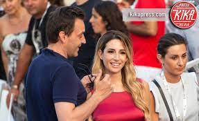 The competition had one winner only, but the entries in the young artists category had to go through an elimination round, while big artists were directly admitted to the final round. Giorgia Rossi E Alessio Conti Galeotta Fu Mediaset Foto Kikapress Com